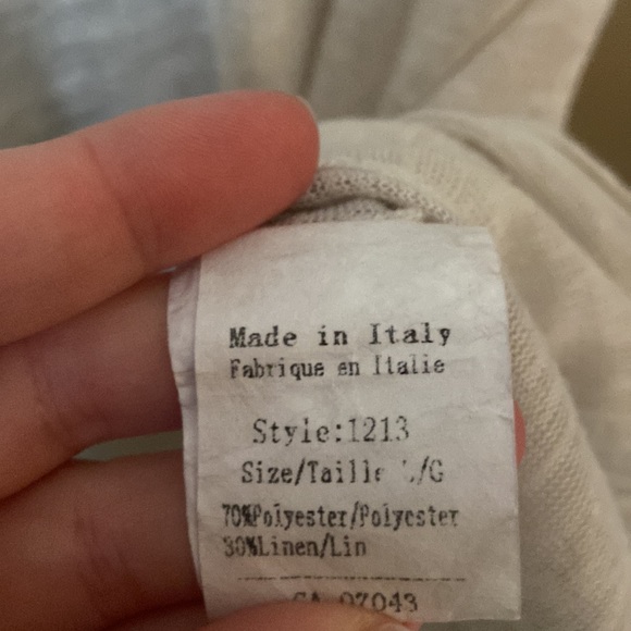 Linen blend V neck - Picture 3 of 4